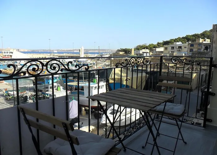 Waterfront Cosy 3 By Ghajnsielem Gozo Daire Mgarr